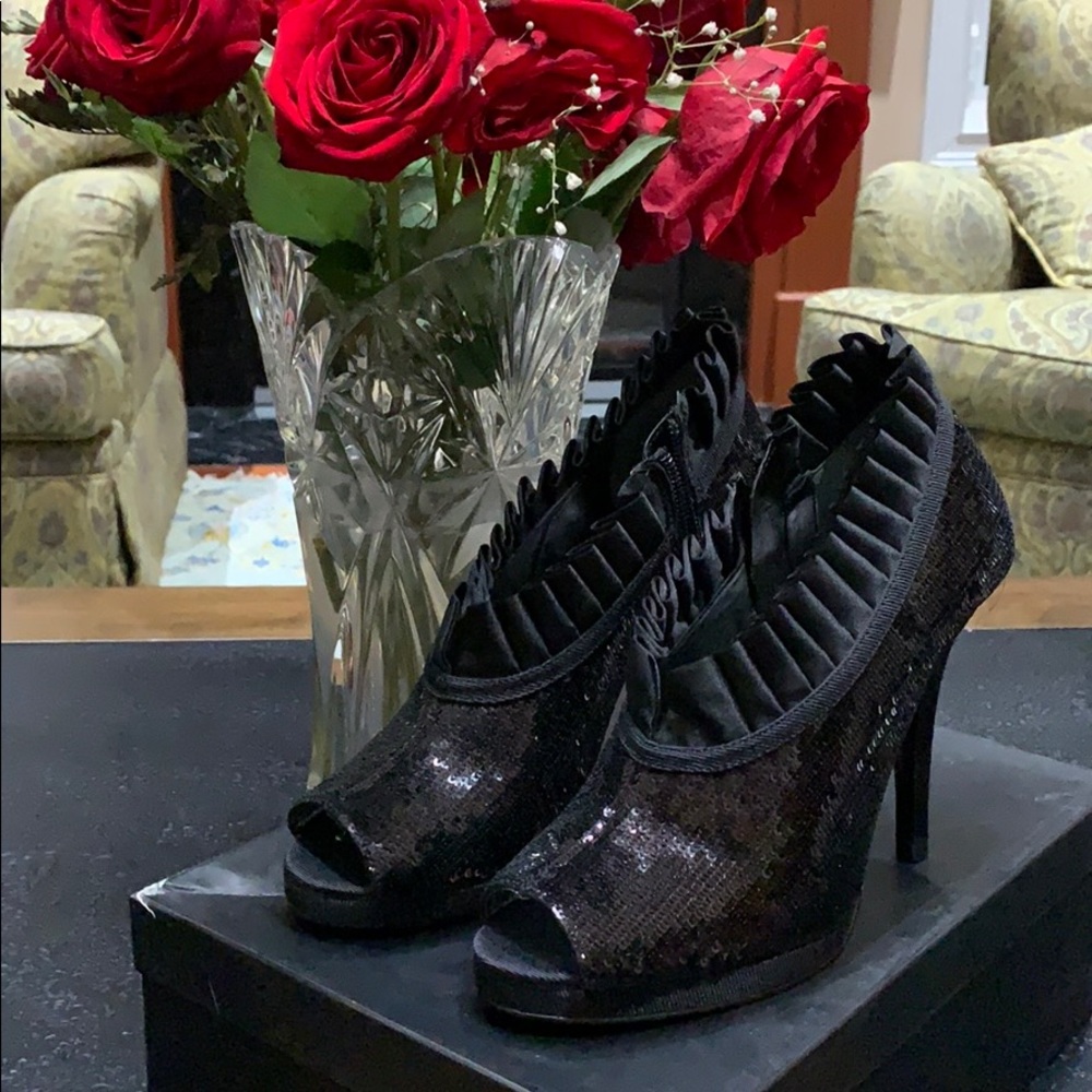 Open toe boots